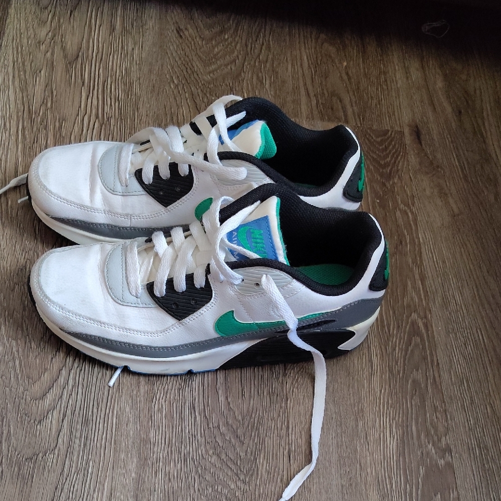 Nike White and Green Athletic Sneakers